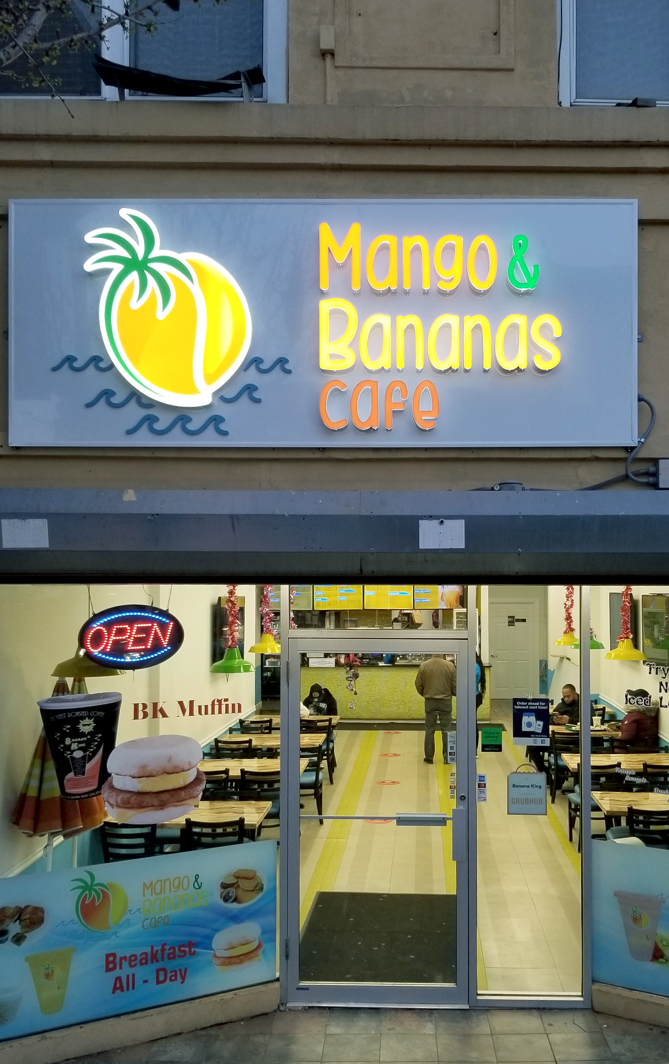 Mango & Bananas Cafe