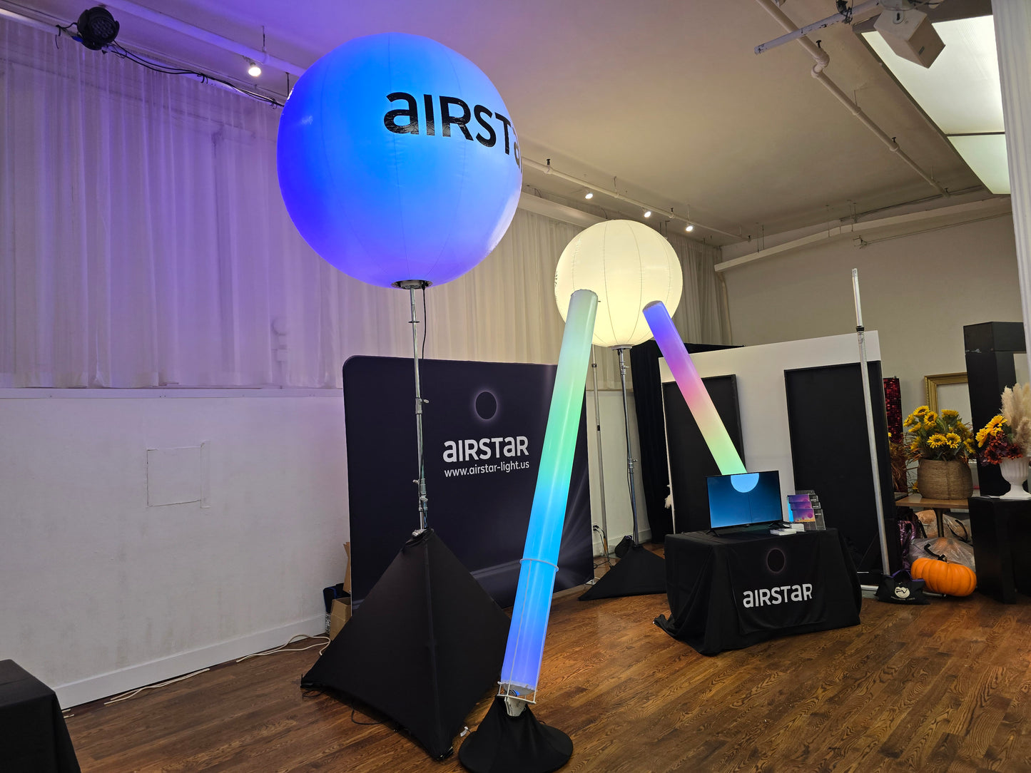 NES Light at The Event Planner Expo 2025 | Custom LED Neon & Digital Signage